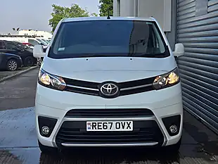 Used 2017 Toyota Proace Comfort White - Interior and Exterior details 5