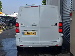 Used 2017 Toyota Proace Comfort White - Interior and Exterior details 7