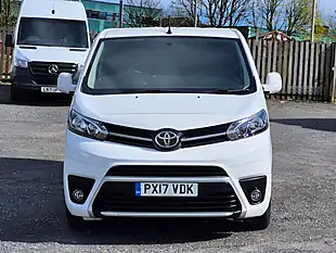 Used 2017 Toyota Proace Comfort White - Interior and Exterior details 11