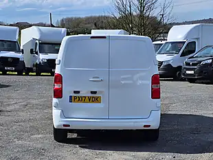 Used 2017 Toyota Proace Comfort White - Interior and Exterior details 12