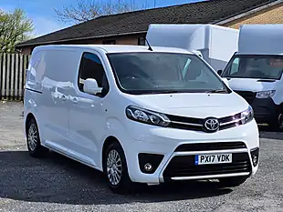 Used 2017 Toyota Proace Comfort White - Interior and Exterior details 2