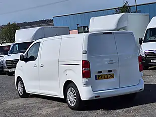 Used 2017 Toyota Proace Comfort White - Interior and Exterior details 7