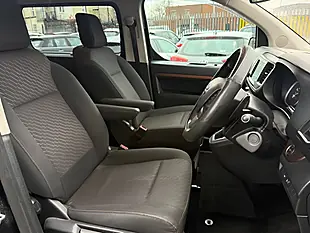 Used 2017 Toyota Proace Verso Family Medium Black - Interior and Exterior details 10