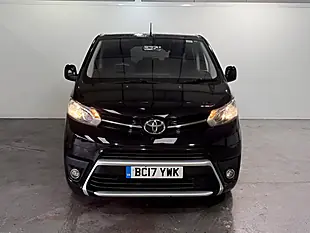 Used 2017 Toyota Proace Verso Family Medium Black - Interior and Exterior details 3