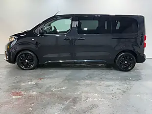 Used 2017 Toyota Proace Verso Family Medium Black - Interior and Exterior details 5
