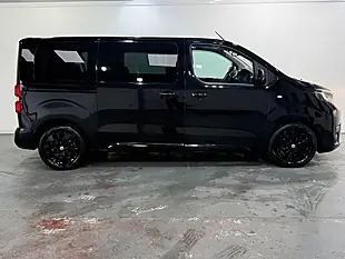 Used 2017 Toyota Proace Verso Family Medium Black - Interior and Exterior details 9