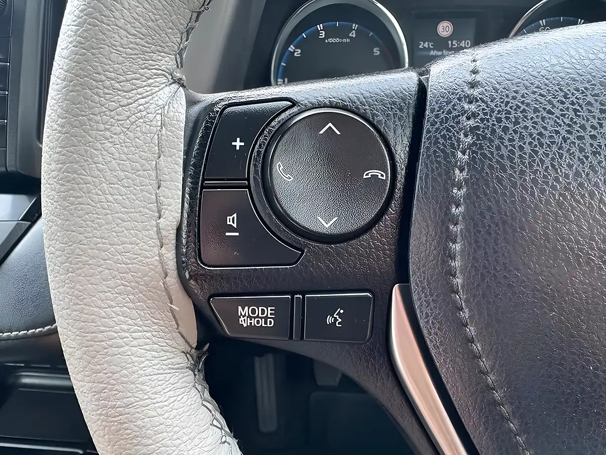 Used 2017 Toyota RAV4 Business Edition White - Interior and Exterior details 16
