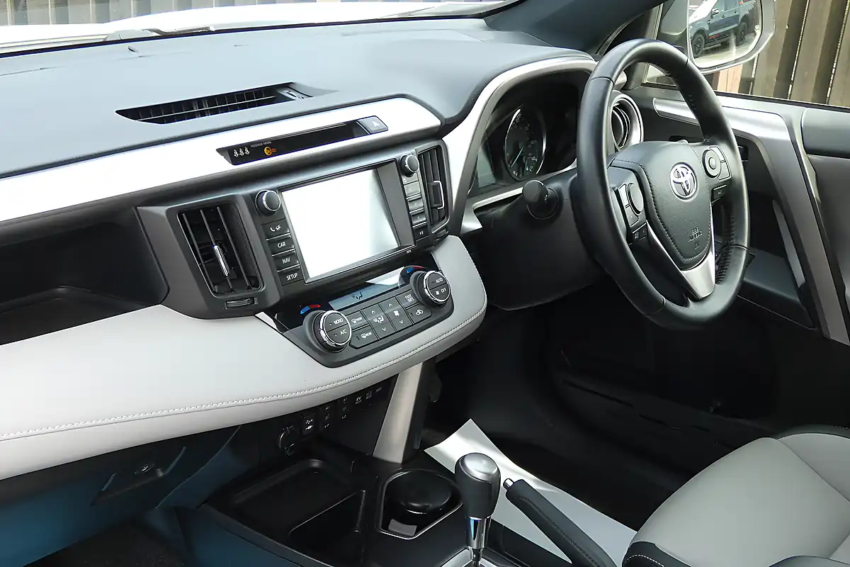 Used 2017 Toyota RAV4 Excel White - Interior and Exterior details 10