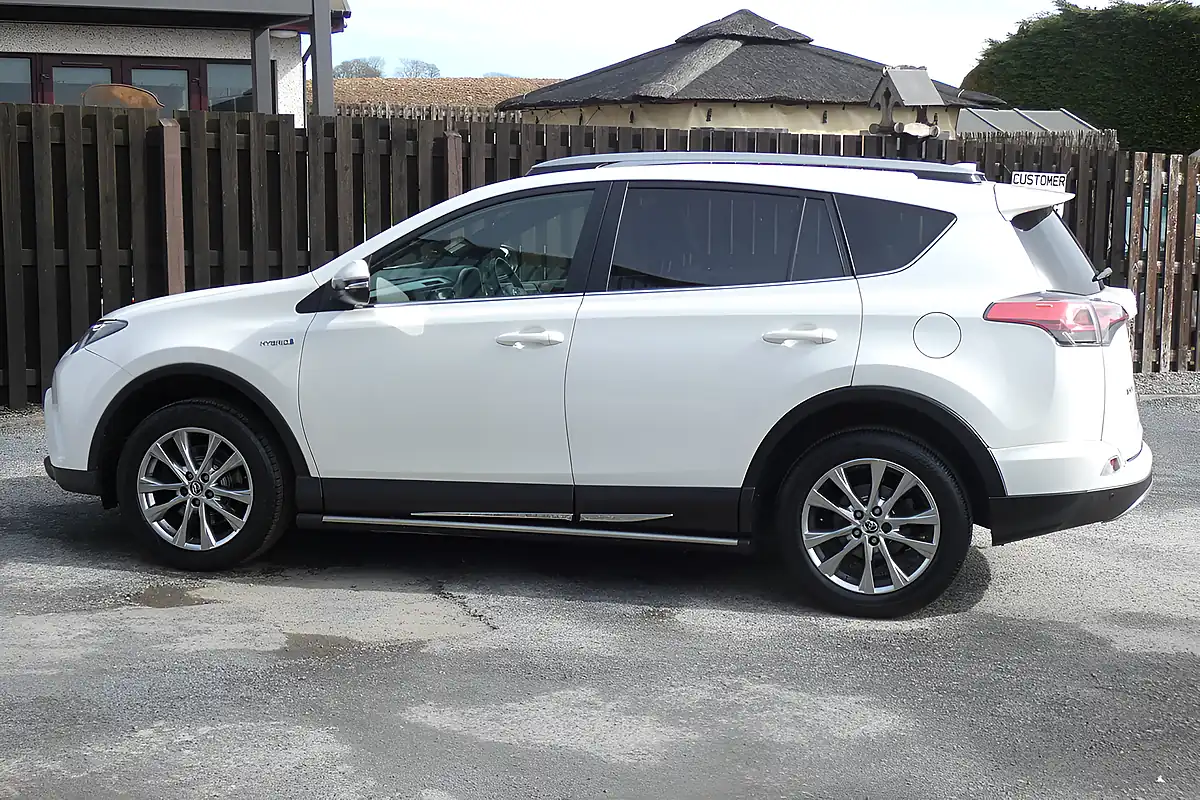 Used 2017 Toyota RAV4 Excel White - Interior and Exterior details 4