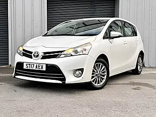 Used 2017 Toyota Verso Icon White - Interior and Exterior details 2