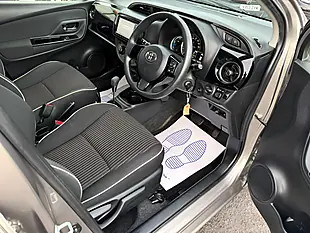 Used 2017 Toyota Vitz Multicolour - Interior and Exterior details 12