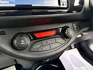 Used 2017 Toyota Vitz Multicolour - Interior and Exterior details 16