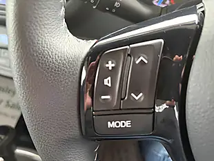 Used 2017 Toyota Yaris Bi-Tone Black - Interior and Exterior details 16