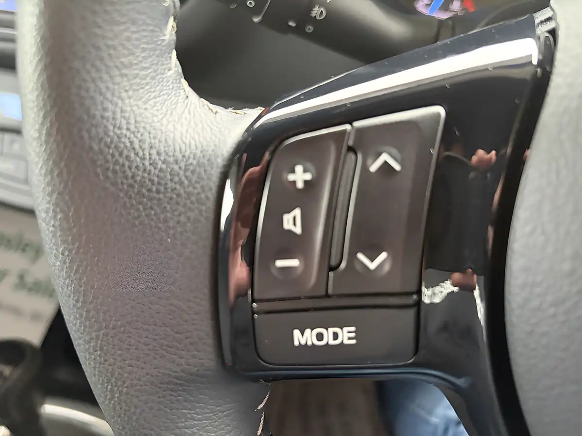 Used 2017 Toyota Yaris Bi-Tone Black - Interior and Exterior details 16