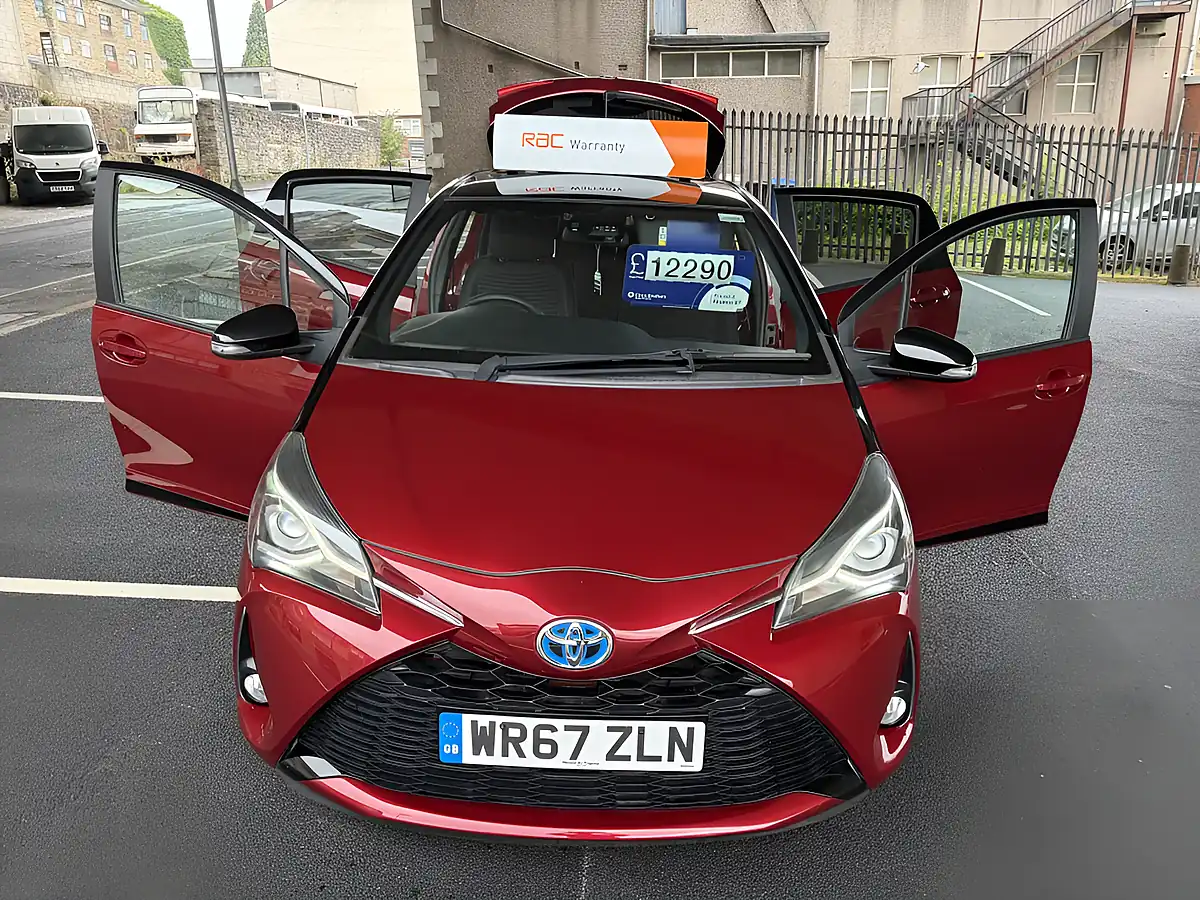 Used 2017 Toyota Yaris Bi-Tone Black - Interior and Exterior details 19