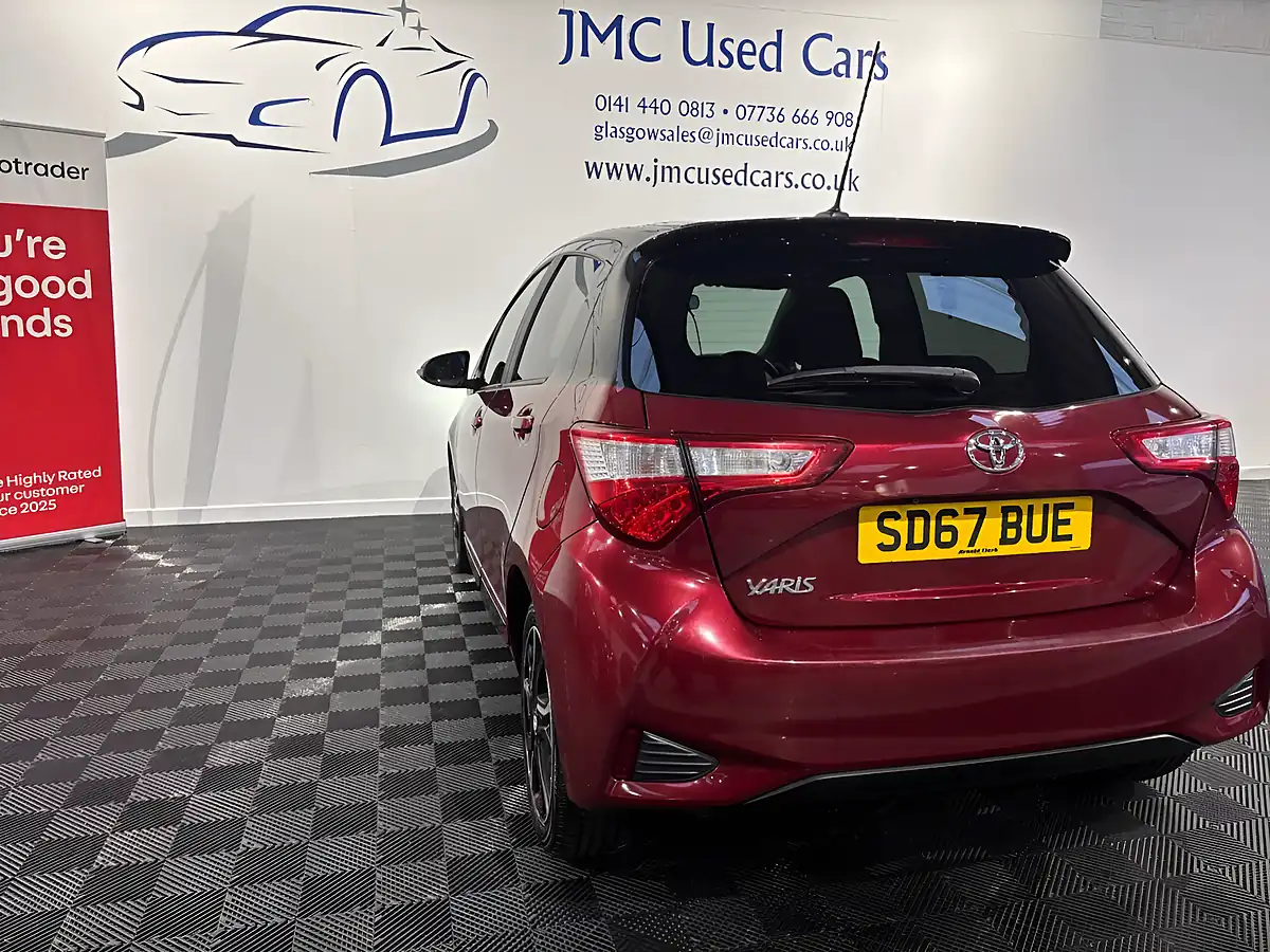 Used 2017 Toyota Yaris Blue Bi-Tone Red - Interior and Exterior details 10