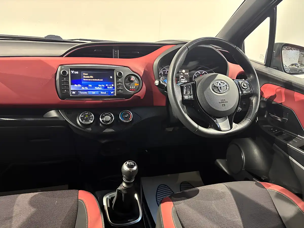 Used 2017 Toyota Yaris Blue Bi-Tone Red - Interior and Exterior details 18