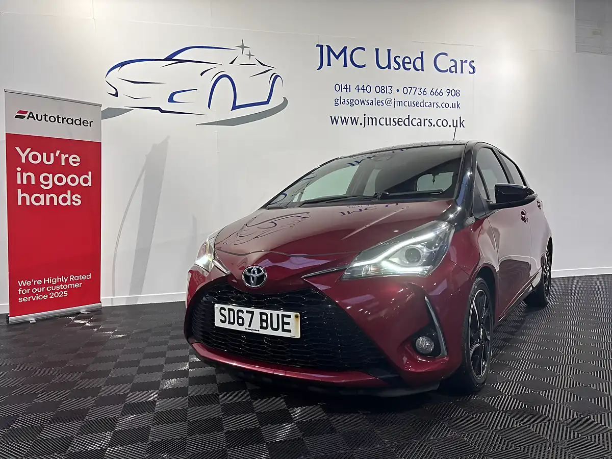 Used 2017 Toyota Yaris Blue Bi-Tone Red - Interior and Exterior details 2