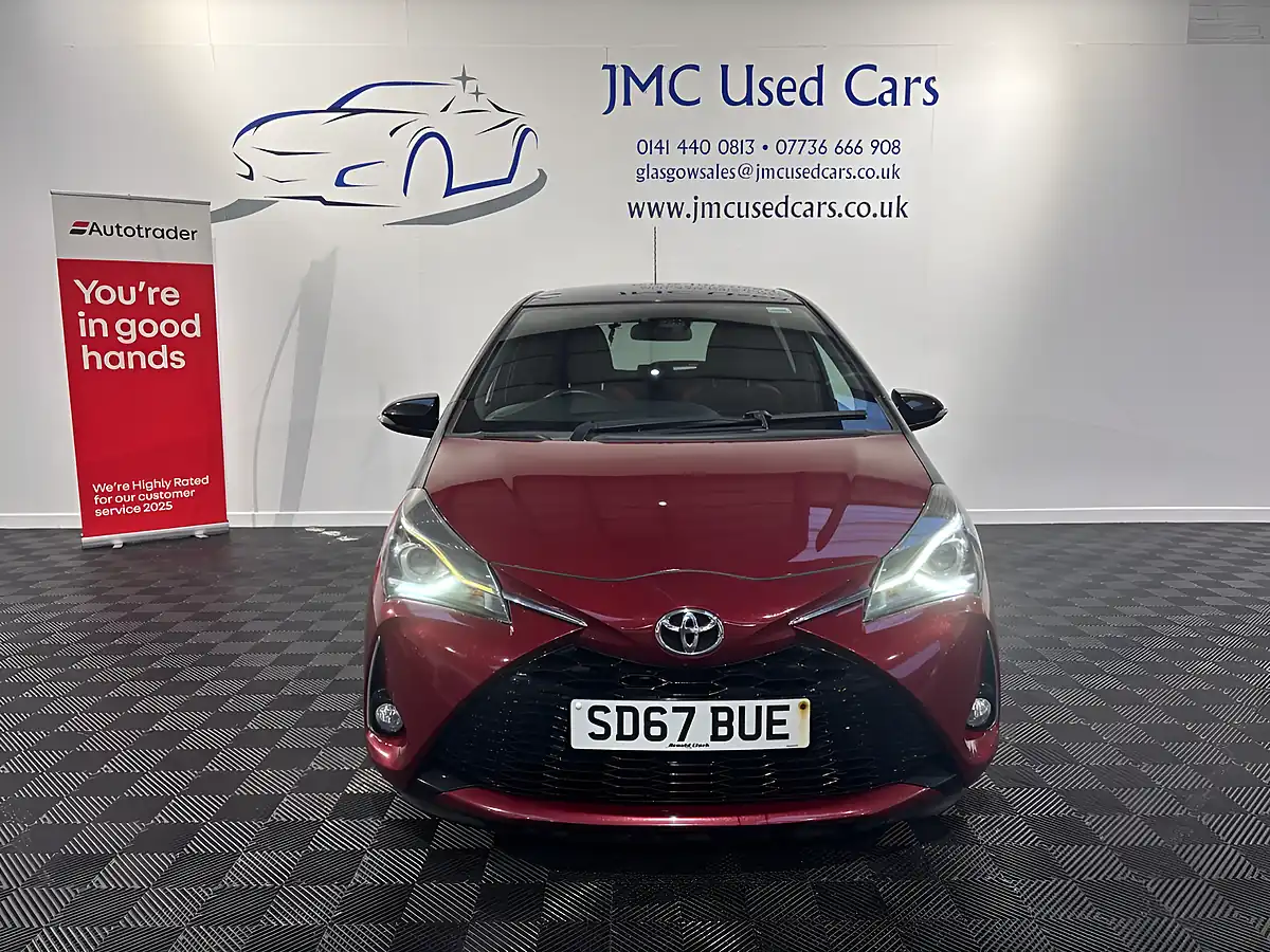 Used 2017 Toyota Yaris Blue Bi-Tone Red - Interior and Exterior details 4