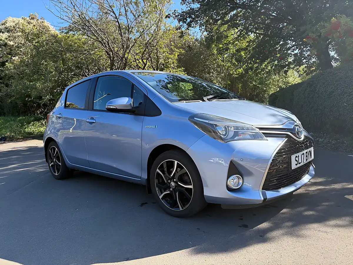 Used 2017 Toyota Yaris Design Island Blue Metallic - Interior and Exterior details 3
