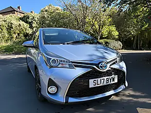 Used 2017 Toyota Yaris Design Island Blue Metallic - Interior and Exterior details 4