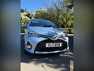 Used 2017 Toyota Yaris Design Island Blue Metallic - Interior and Exterior details 6