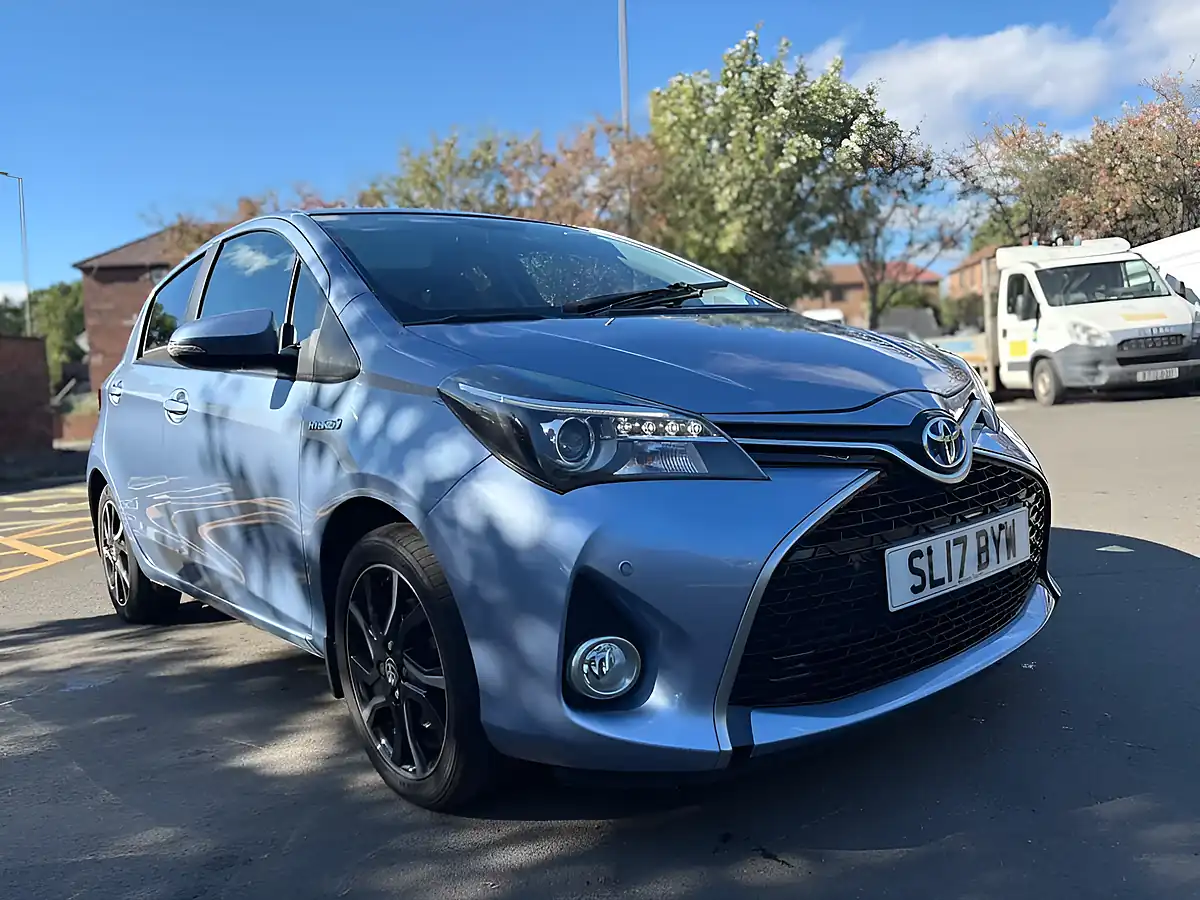Used 2017 Toyota Yaris Design Island Blue Metallic - Interior and Exterior details 7