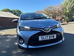 Used 2017 Toyota Yaris Design Island Blue Metallic - Interior and Exterior details 8