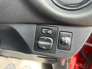 Used 2017 Toyota Yaris Design Red - Interior and Exterior details 15