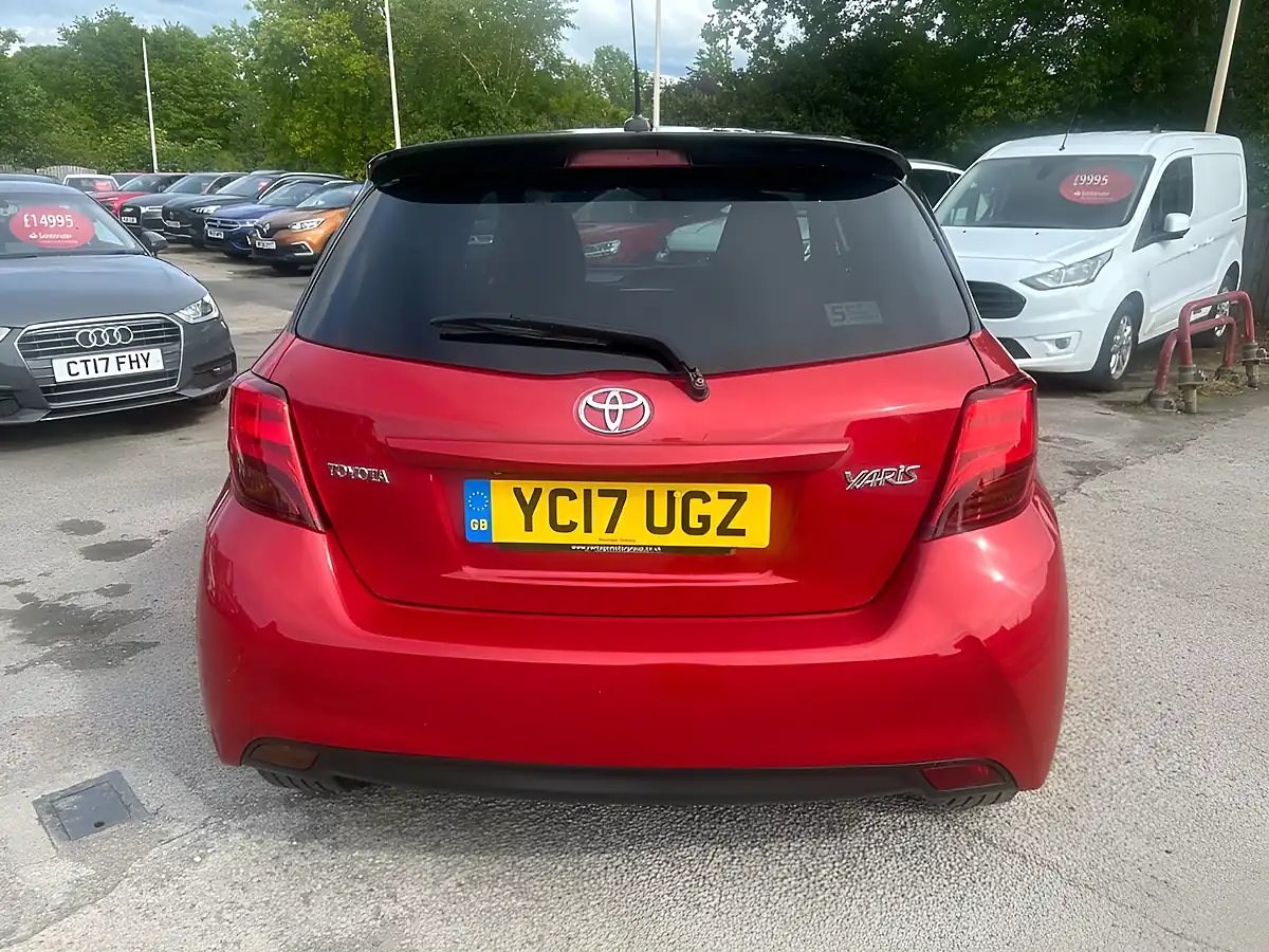 Used 2017 Toyota Yaris Design Red - Interior and Exterior details 4