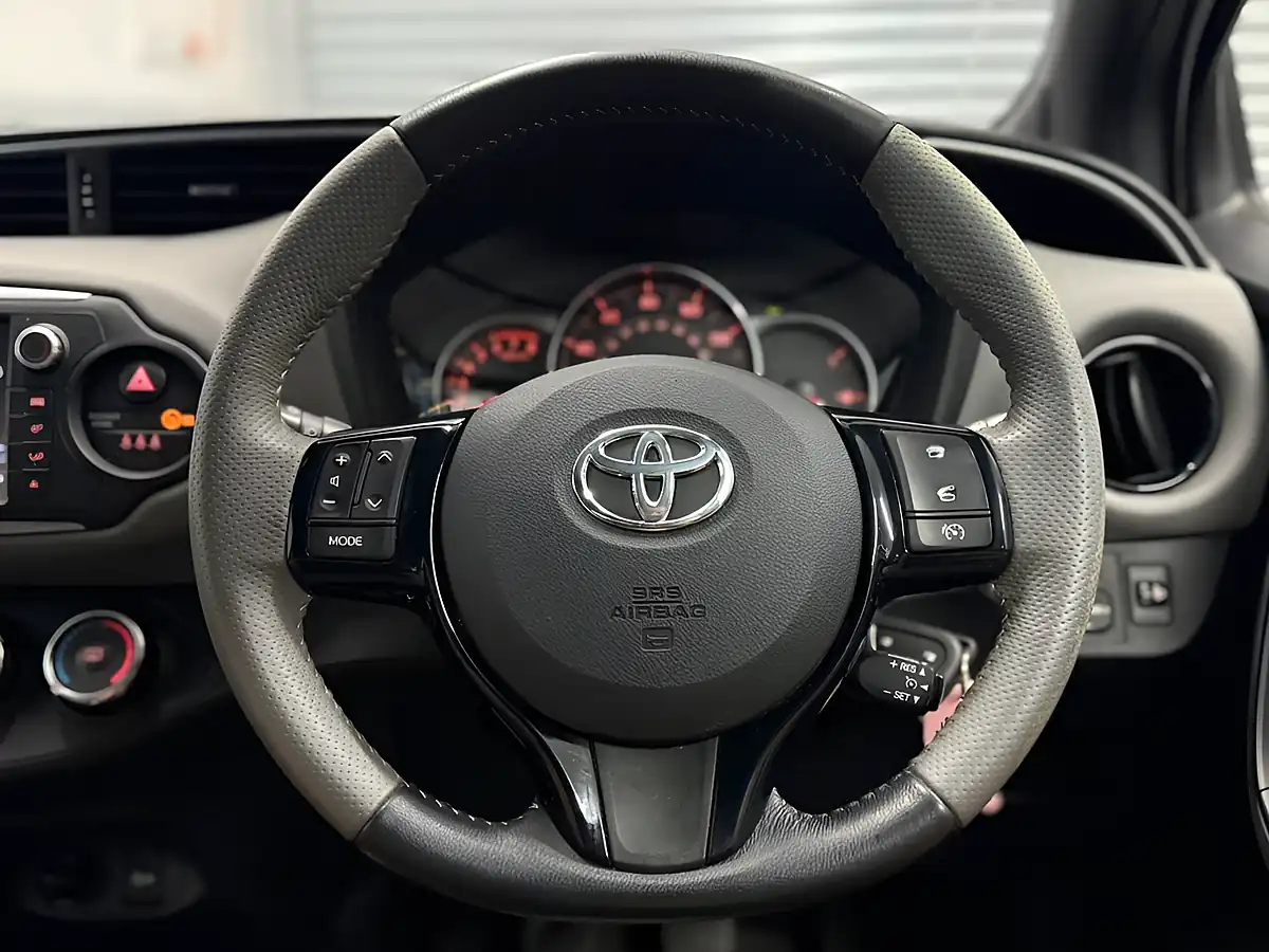 Used 2017 Toyota Yaris Design White - Interior and Exterior details 12