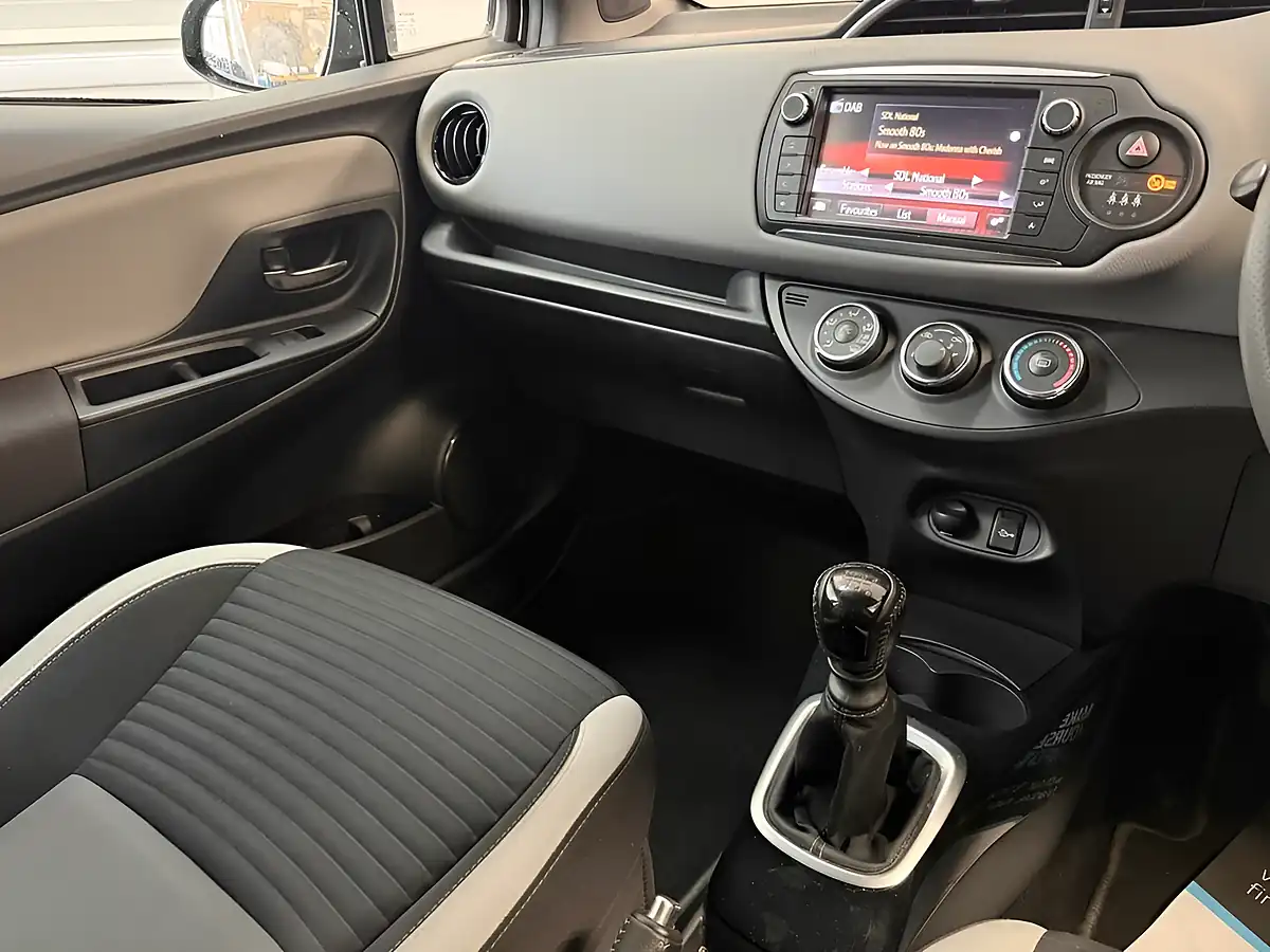 Used 2017 Toyota Yaris Design White - Interior and Exterior details 13