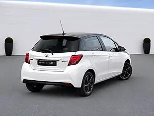 Used 2017 Toyota Yaris Design White - Interior and Exterior details 9