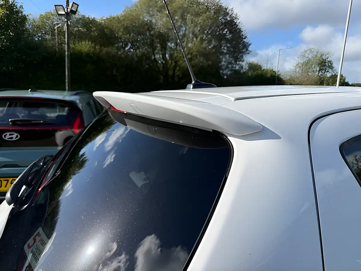 Used 2017 Toyota Yaris Design White - Interior and Exterior details 14