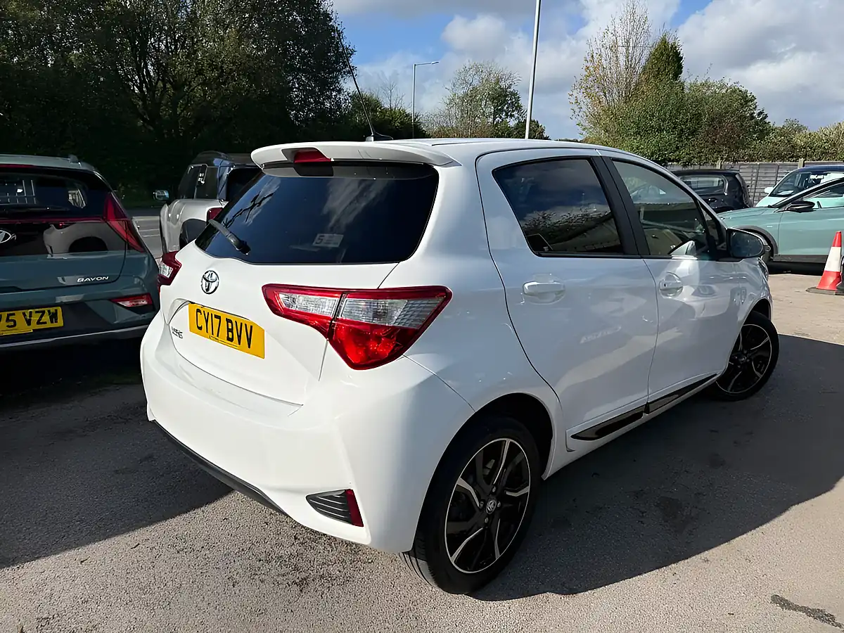 Used 2017 Toyota Yaris Design White - Interior and Exterior details 3