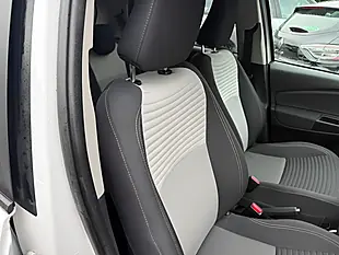 Used 2017 Toyota Yaris Design White - Interior and Exterior details 4