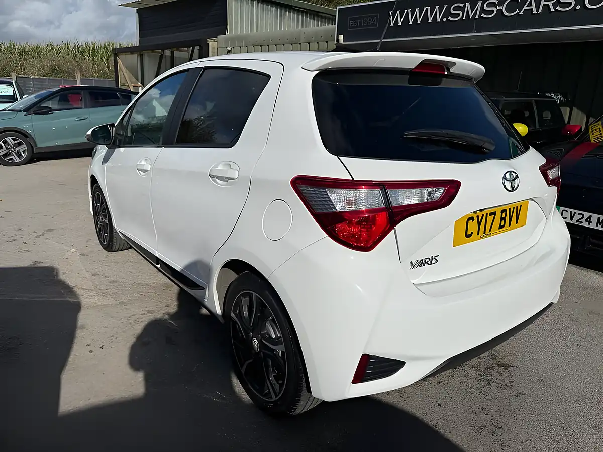 Used 2017 Toyota Yaris Design White - Interior and Exterior details 9