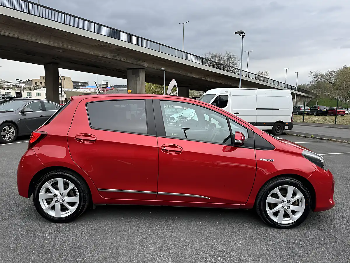 Used 2017 Toyota Yaris Excel M-Drive S Red - Interior and Exterior details 12