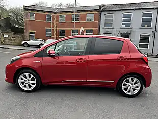 Used 2017 Toyota Yaris Excel M-Drive S Red - Interior and Exterior details 16