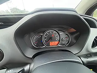 Used 2017 Toyota Yaris Icon M-Drive Red - Interior and Exterior details 11