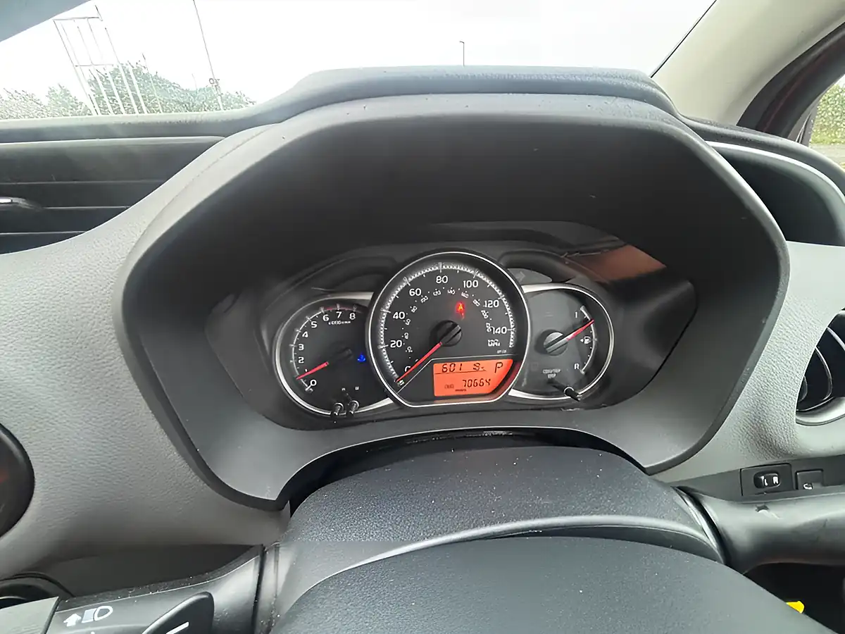 Used 2017 Toyota Yaris Icon M-Drive Red - Interior and Exterior details 11