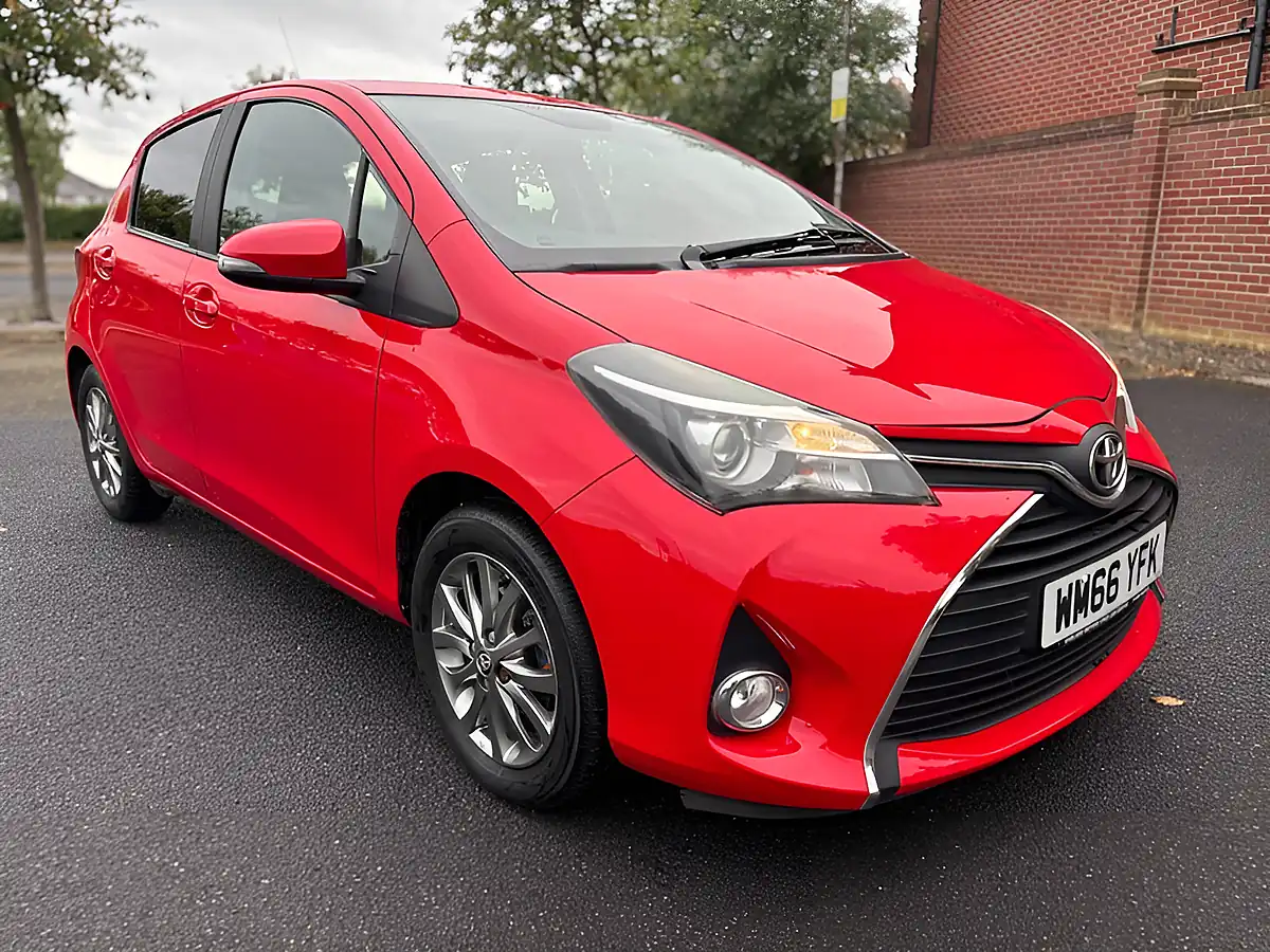 Used 2017 Toyota Yaris Icon M-Drive Red - Interior and Exterior details 4