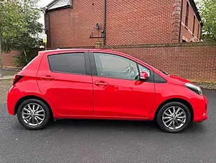 Used 2017 Toyota Yaris Icon M-Drive Red - Interior and Exterior details 6