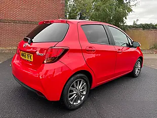 Used 2017 Toyota Yaris Icon M-Drive Red - Interior and Exterior details 7