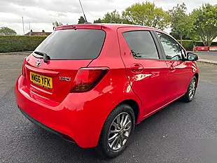 Used 2017 Toyota Yaris Icon M-Drive Red - Interior and Exterior details 8