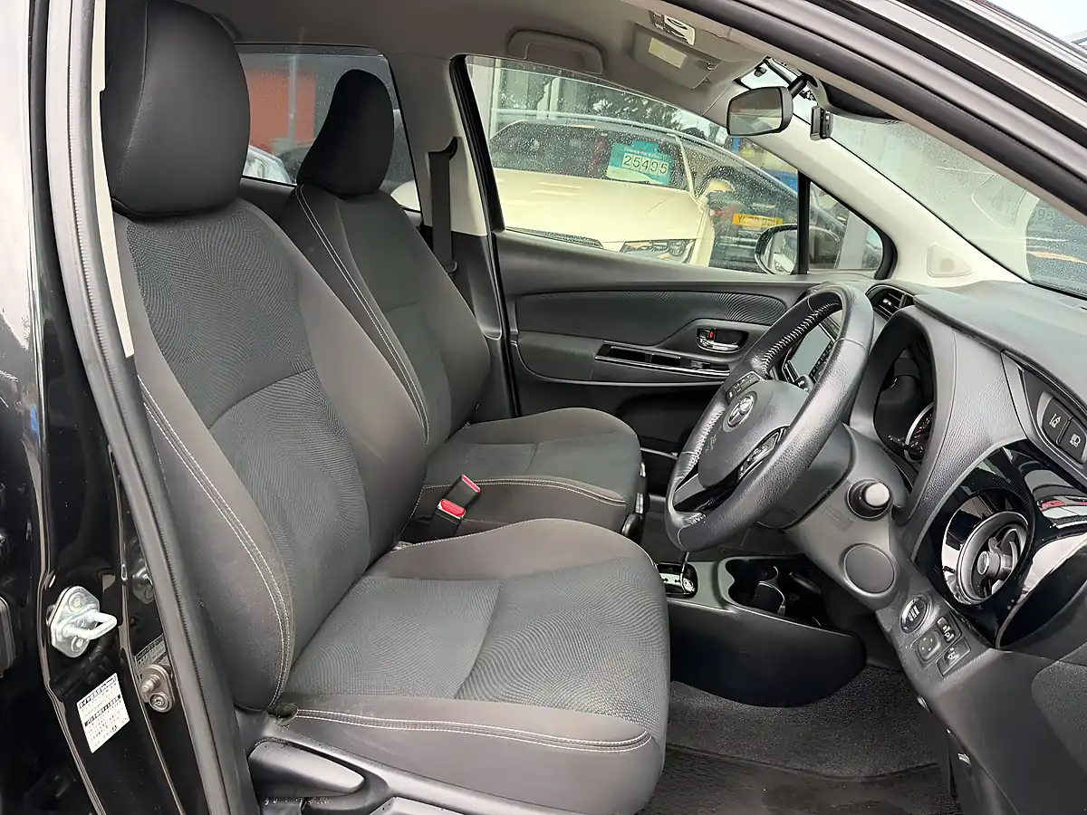 Used 2017 Toyota Yaris Icon Multidrive S Black - Interior and Exterior details 13