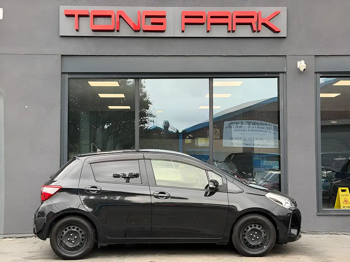 Used 2017 Toyota Yaris Icon Multidrive S Black - Interior and Exterior details 6