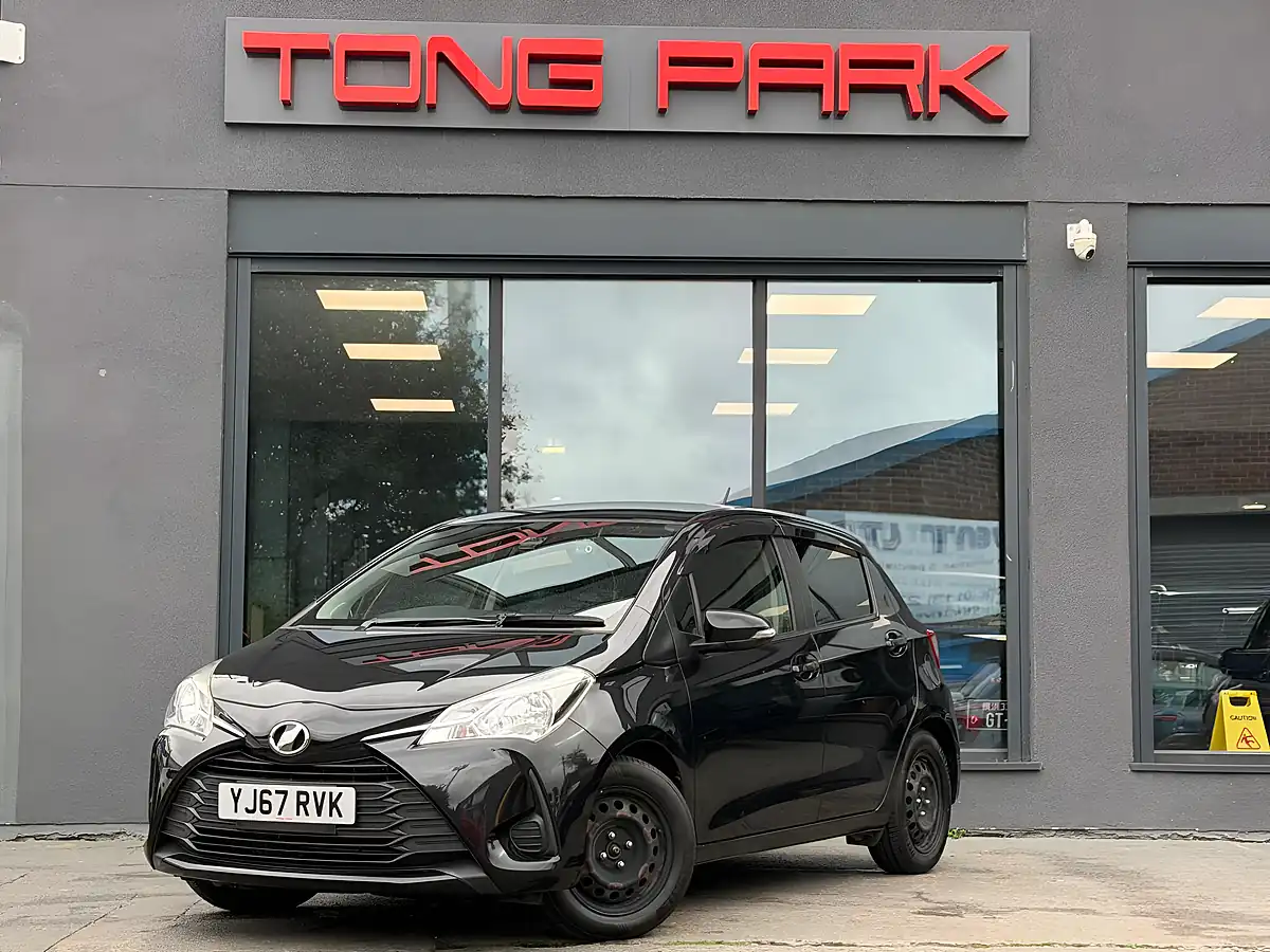 Used 2017 Toyota Yaris Icon Multidrive S Black - Interior and Exterior details 9