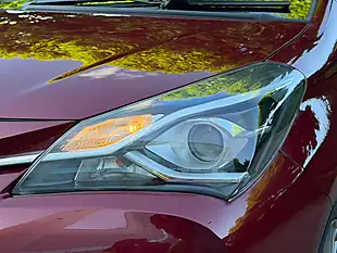 Used 2017 Toyota Yaris Icon Red - Interior and Exterior details 10