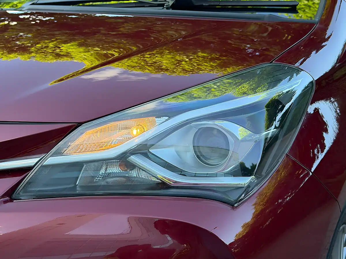 Used 2017 Toyota Yaris Icon Red - Interior and Exterior details 10